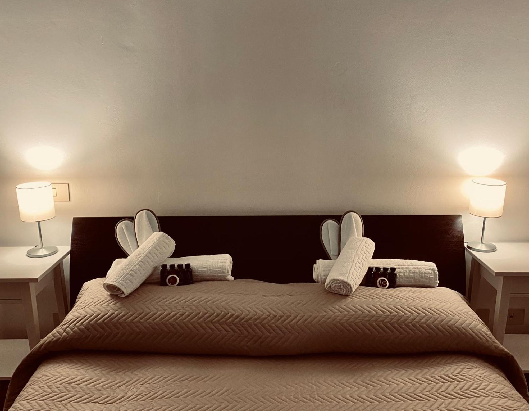 Palazzo Pia Rooms Valdragone Luaran gambar