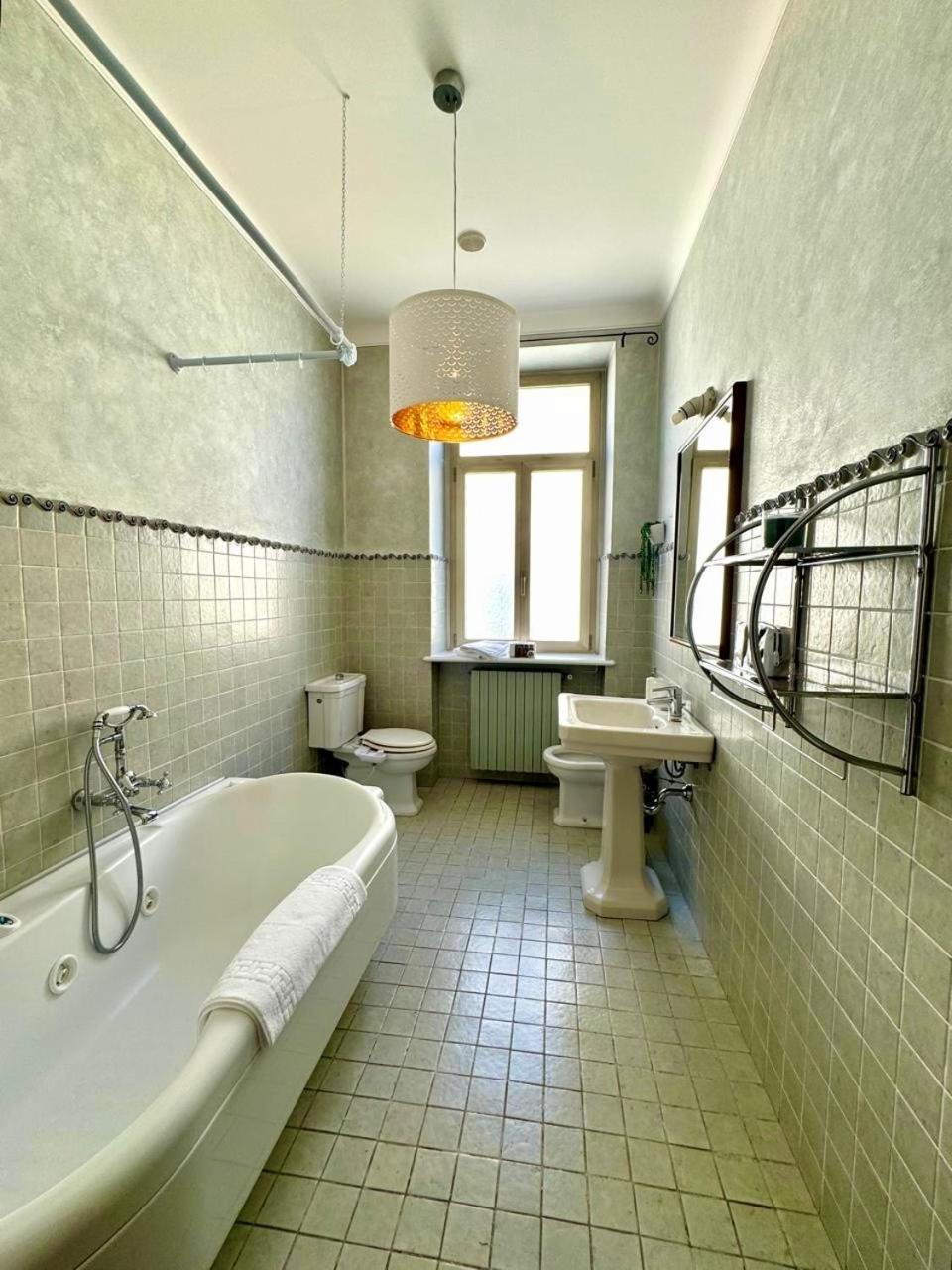 Palazzo Pia Rooms Valdragone Luaran gambar